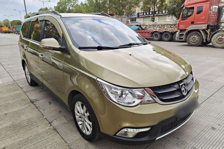 Used Baojun 730 2015 1.8L Manual Luxury Navigation ESP Version 7-seater
