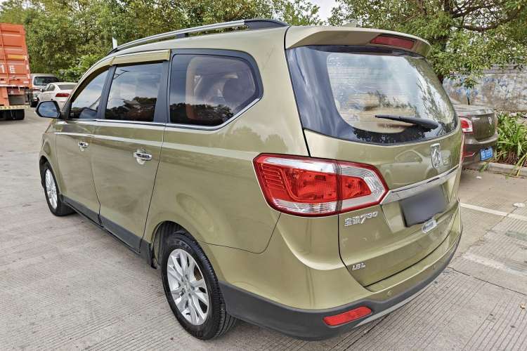 Used Baojun 730 2015 1.8L Manual Luxury Navigation ESP Version 7-seater
