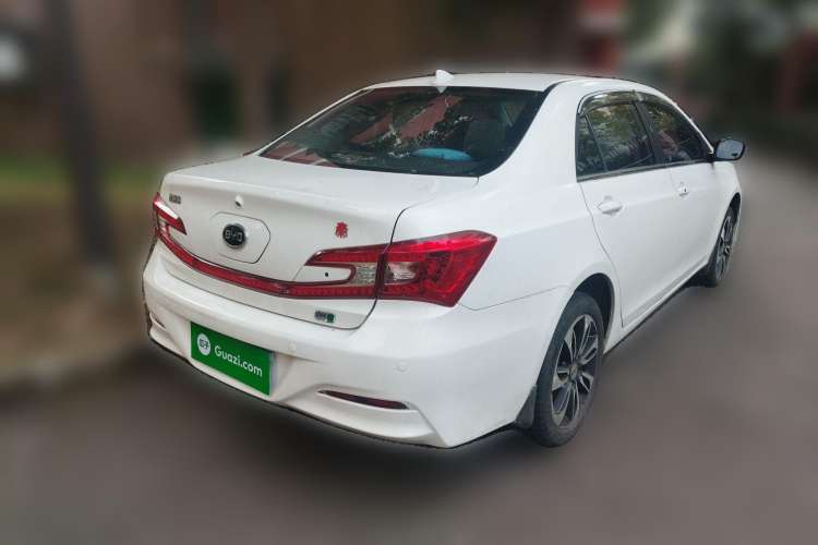 Used BYD Qin 2015 1.5T Dual-Crown Flagship Plus Edition
