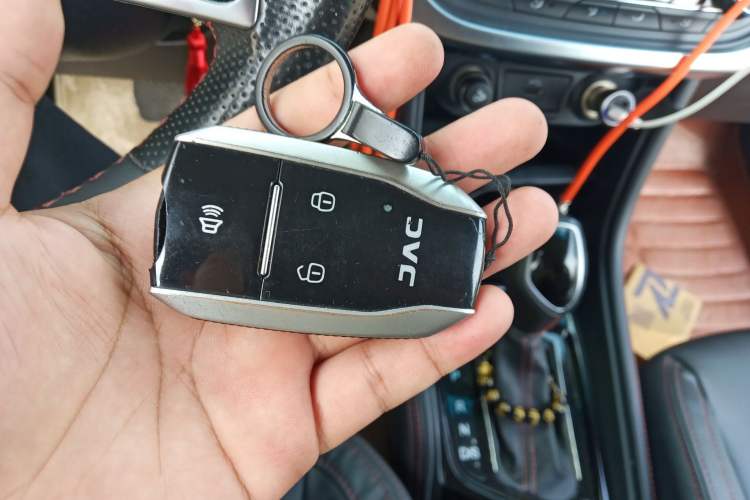 Used JAC Refine S3 2018 Smart Drive Version 1.6L CVT Smart Connect Model
