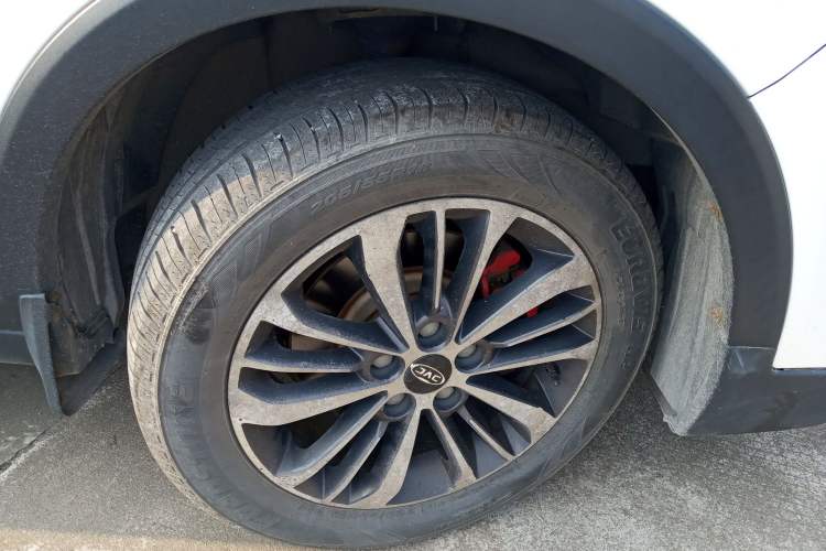 Used JAC Refine S3 2018 Smart Drive Version 1.6L CVT Smart Connect Model
