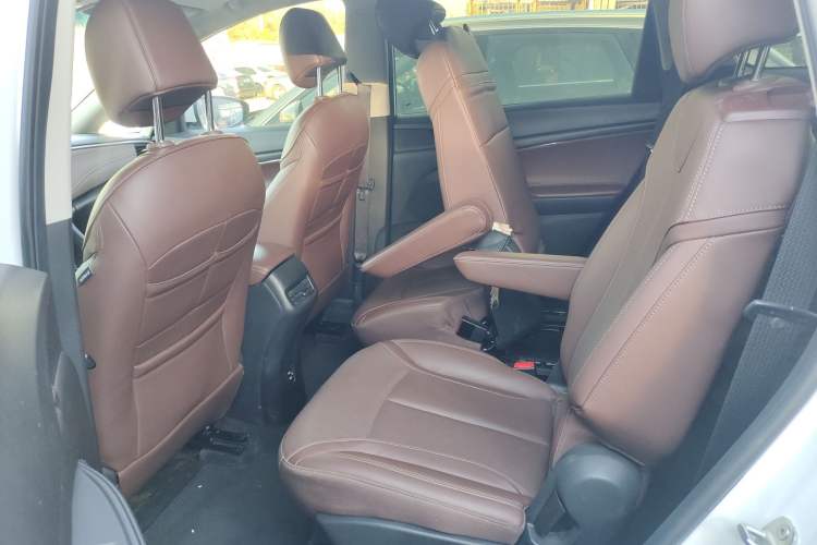 Used Buick GL6 2019 18T 6-Seater Connected Luxury Version China VI Standard