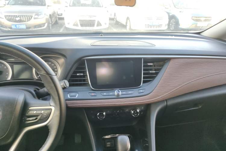 Used Buick GL6 2019 18T 6-Seater Connected Luxury Version China VI Standard