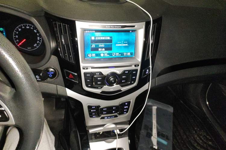 Used BYD e5 2016 300 Prestige Edition
