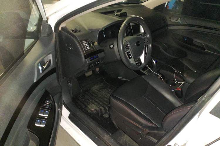 Used BYD e5 2016 300 Prestige Edition
