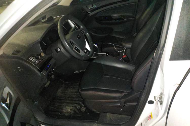 Used BYD e5 2016 300 Prestige Edition
