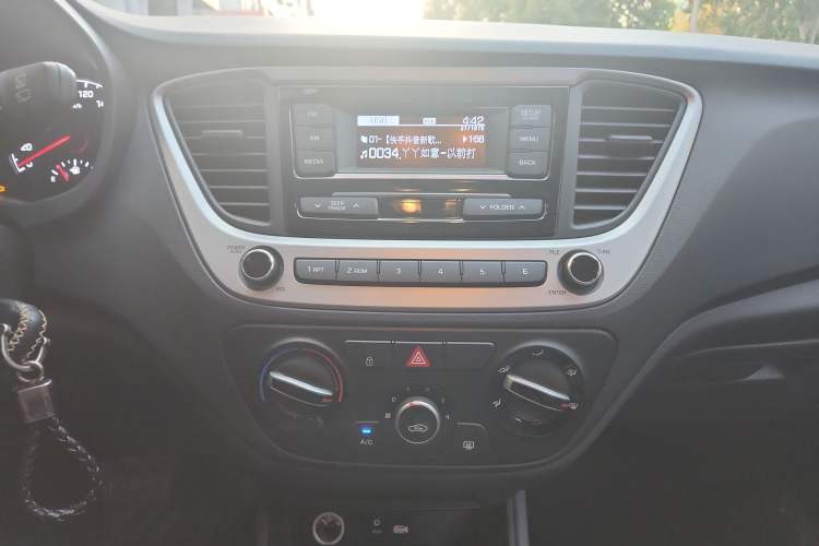 Used Hyundai Verna RV 2017 1.4L Automatic Cool Edition GLS China V Emission Standard