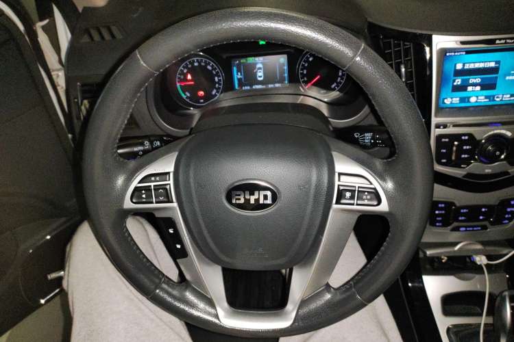 Used BYD e5 2016 300 Prestige Edition
