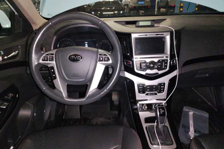 Used BYD e5 2016 300 Prestige Edition
