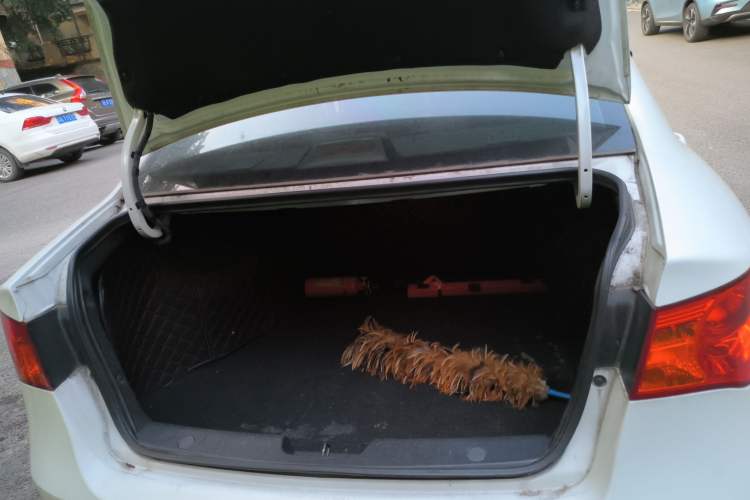 Used Roewe 350 2014 1.5T Automatic JingShang Edition