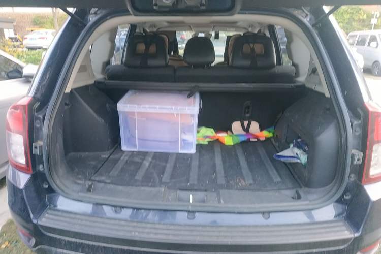 Used Jeep Compass 2014 2.0L two-wheel drive sport version