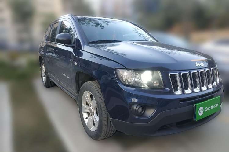 Used Jeep Compass 2014 2.0L two-wheel drive sport version