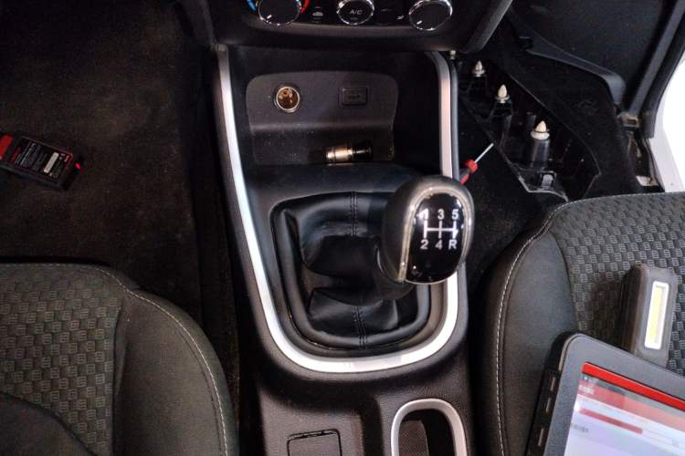 Used Jinbei Gold Hiace M Classic 2022 1.5L Engineering Lion Passenger Vehicle 5 Seats