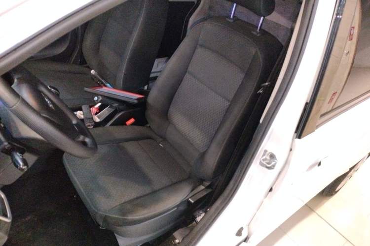 Used Jinbei Gold Hiace M Classic 2022 1.5L Engineering Lion Passenger Vehicle 5 Seats