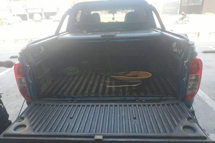 Used Dongfeng Ruichi 6 2019 2.5T Manual Two-Wheel Drive Diesel Standard Version ZD25T5
