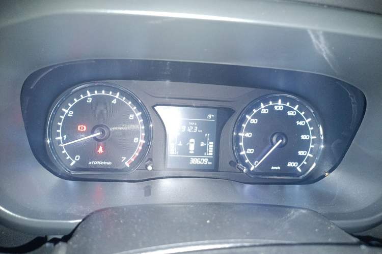 Used CHANGAN OSHAN X70A 2018 1.5L Manual Standard Edition