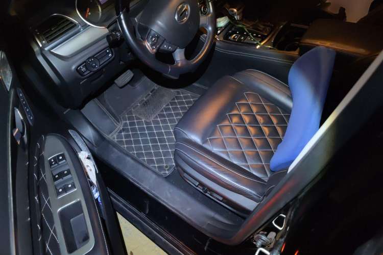 Used GAC Trumpchi GA8 2017 280T Deluxe Edition Driver Seat