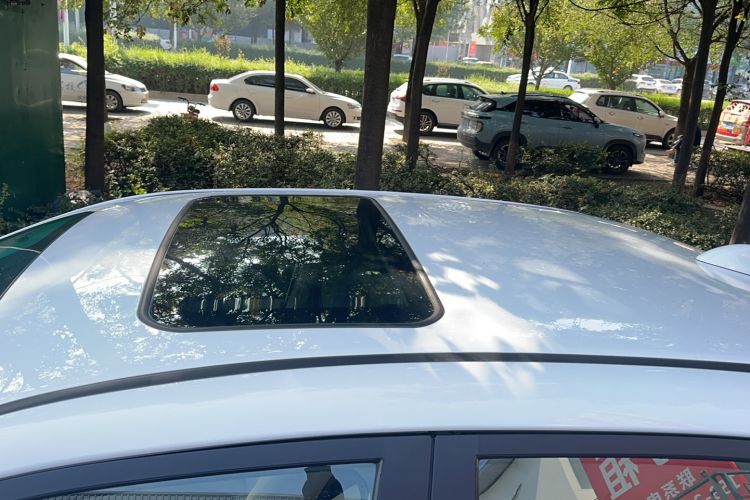 Used BYD e5 2018 450 Smart Connect Deluxe Edition
