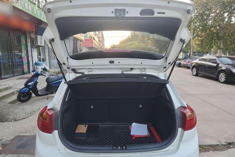 Used Hyundai Verna RV 2017 1.4L Automatic Cool Edition GLS China V Emission Standard