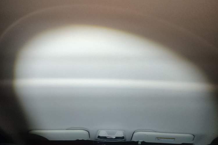 Used Hongqi E-QM5 2022 431 km Charge & Enjoy Edition