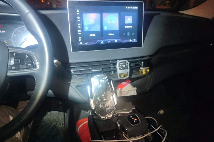 Used Hongqi E-QM5 2022 431 km Charge & Enjoy Edition