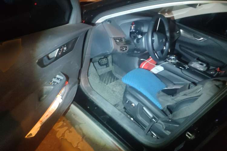 Used Hongqi E-QM5 2022 431 km Charge & Enjoy Edition