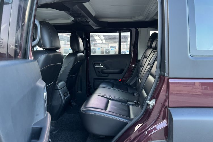 Used BAIC Off-Road BJ40 2016 40L 2.0T Manual All-Wheel Drive Prestige Edition
