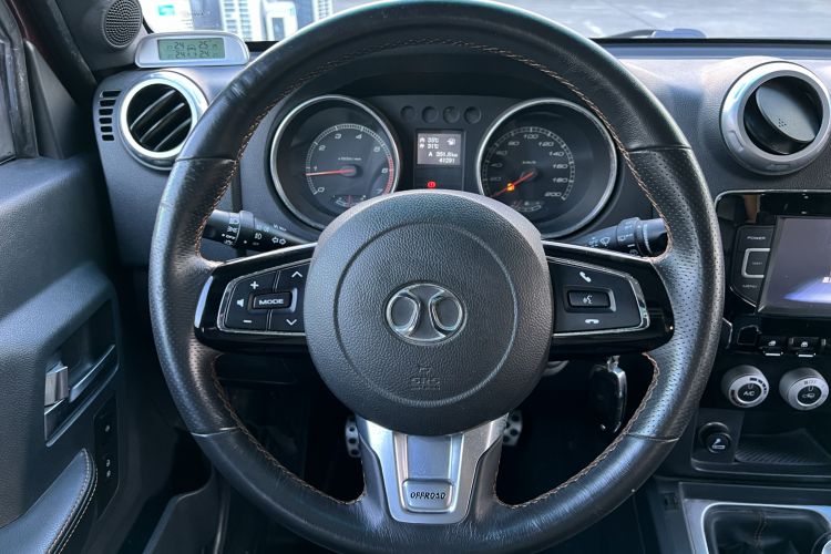 Used BAIC Off-Road BJ40 2016 40L 2.0T Manual All-Wheel Drive Prestige Edition
