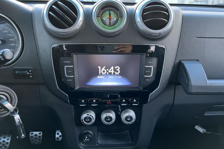 Used BAIC Off-Road BJ40 2016 40L 2.0T Manual All-Wheel Drive Prestige Edition
