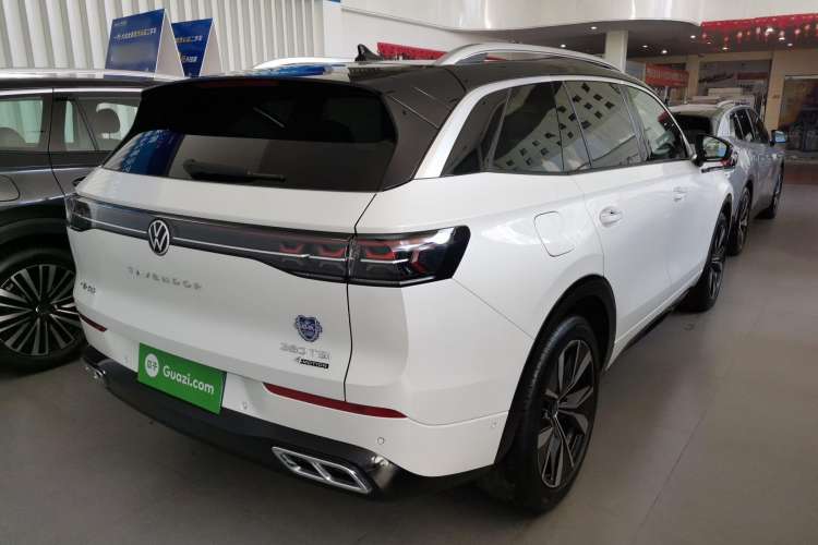 Used Volkswagen Tavendor 2023 380TSI All-Wheel Drive R-Line Journey Edition Rear Right 45 Deg