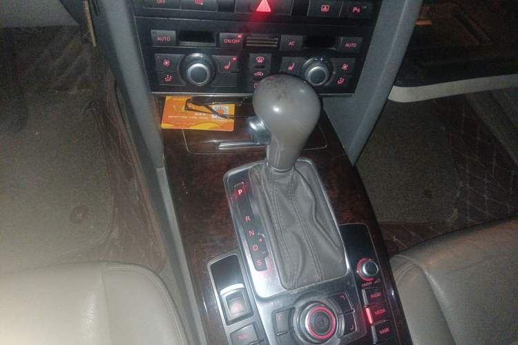 Used Audi A6L 2009 2.4L Technology version