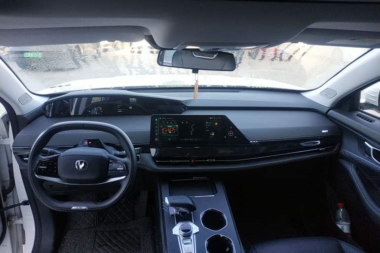 Used CHANGAN UNI-K iDD 2023 Smart Electric iDD 1.5T 135km Smart Leading Model
