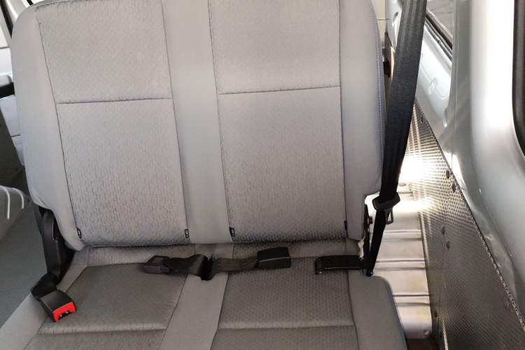 Used Foton Toano 2022 2.0T Manual Urban Edition Short Wheelbase Mid-Height Design Rear Single Tire 5/6/9-Seater Configuration 4F20TC3