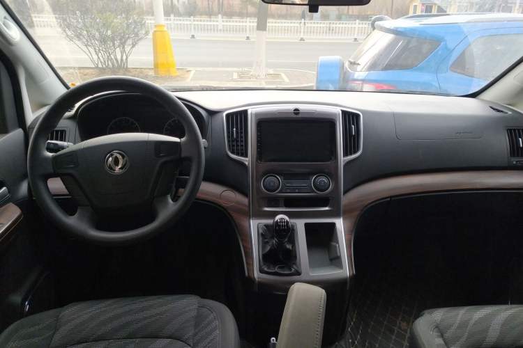 Used FORTHING Lingzhi PLUS 2021 2.0L Manual Comfort Version 7 Seats