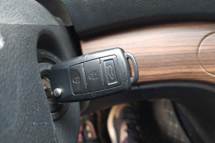 Used FORTHING Lingzhi PLUS 2021 2.0L Manual Comfort Version 7 Seats