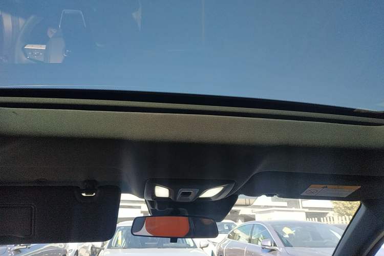 Used CHANGAN UNI-V iDD 2023 ZhiDian iDD 1.5T 113km ZhiKu Model