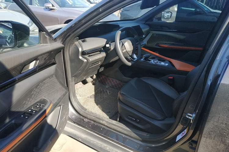 Used CHANGAN UNI-V iDD 2023 ZhiDian iDD 1.5T 113km ZhiKu Model