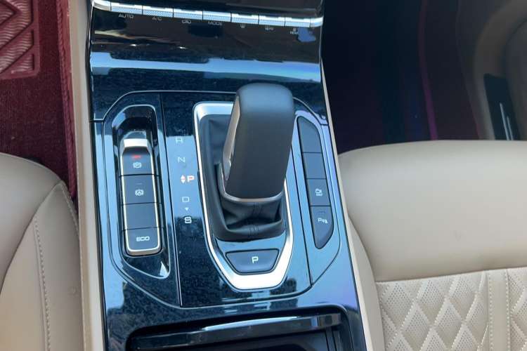 Used Wuling Victory 2023 2.0L DHT Luxury Edition