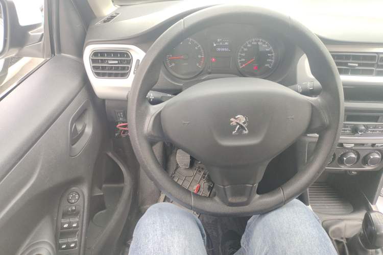 Used Peugeot 301 2018 1.6L Manual Comfort Edition Steering Wheel