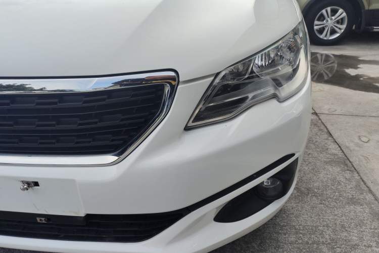 Used Peugeot 301 2018 1.6L Manual Comfort Edition Left Front Headlight