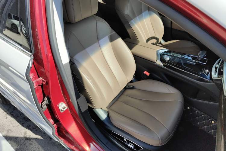 Used Geely Auto Emgrand GT 2018 1.5T MHEV Yaozun Edition