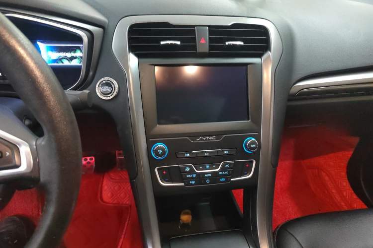 Used Ford Mondeo New Energy 2018 2.0 PHEV Smart-Controlled Fashion Edition China VI Standard