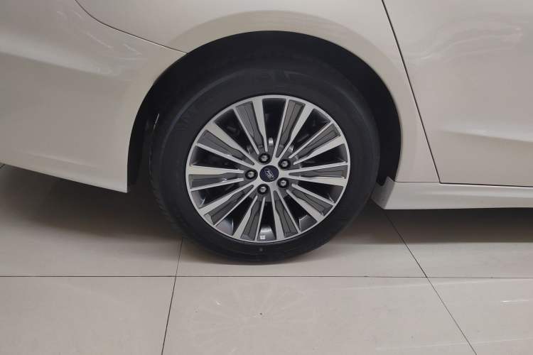 Used Ford Mondeo New Energy 2018 2.0 PHEV Smart-Controlled Fashion Edition China VI Standard