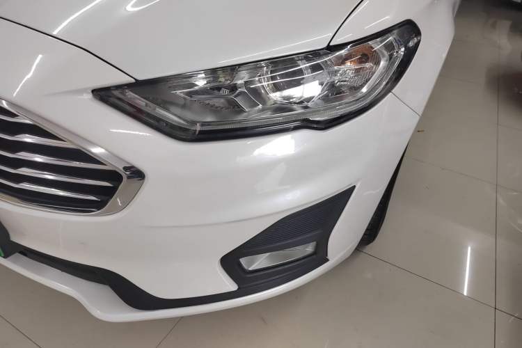 Used Ford Mondeo New Energy 2018 2.0 PHEV Smart-Controlled Fashion Edition China VI Standard