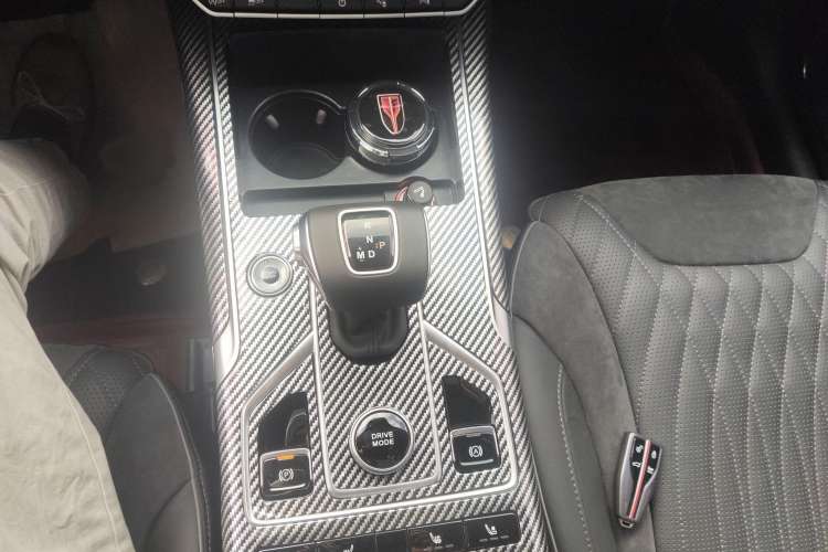 Used Hongqi HS5 2022 Facelifted Version 2.0T Smart Connect Flagship All-Wheel-Drive Edition