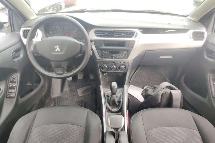 Used Peugeot 301 2018 1.6L Manual Comfort Edition Center Console
