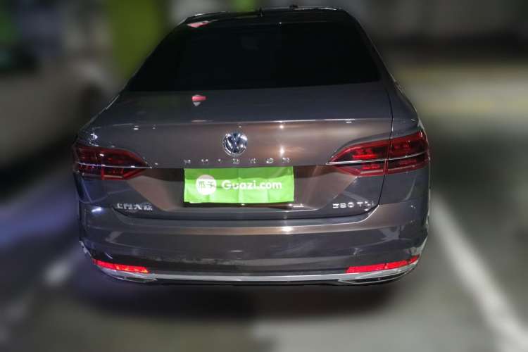 Used Volkswagen Phideon 2018 Revised Version 380TSI Two-Wheel Drive Business Edition
