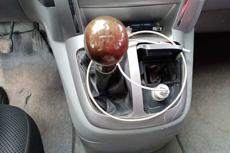 Used Foton Scenic G5 2019 2.0L New Express 6-Seater 1TZ
