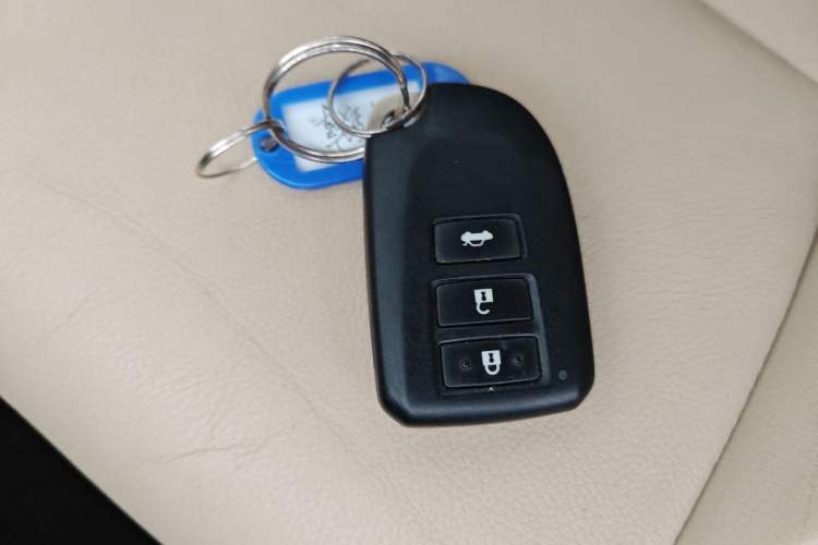 Used Toyota YARiS L Zhi Xiang 2017 1.5GS CVT Dynamic Edition Vehicle Key