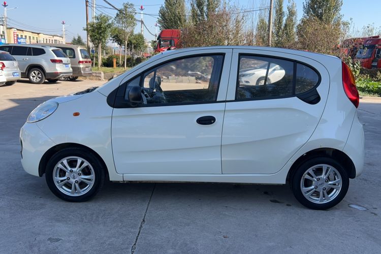 Used Chery QQ 2013 1.0L Manual Happy Edition
